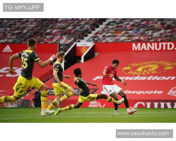 亚特兰大与埃弗顿激战正酣谁能在欧洲赛场上笑到最后